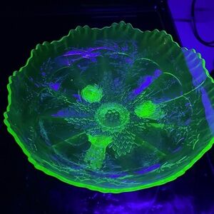 Elegant Green Glass Decorative Bowl